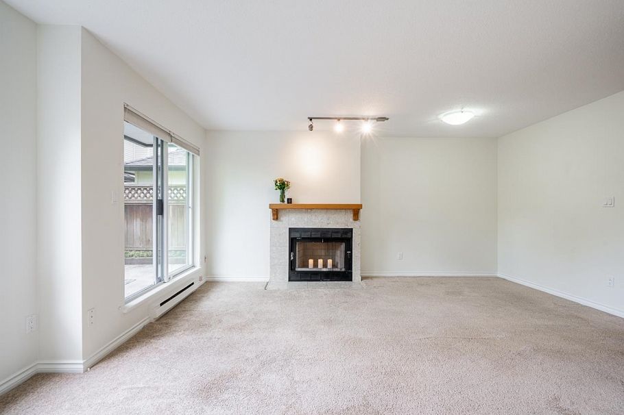 30 4311 Sophia Street Vancouver, BC - 9