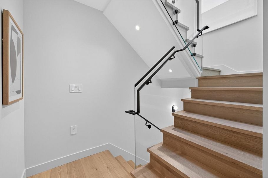 1 58 E 40th Avenue Vancouver, BC - 20