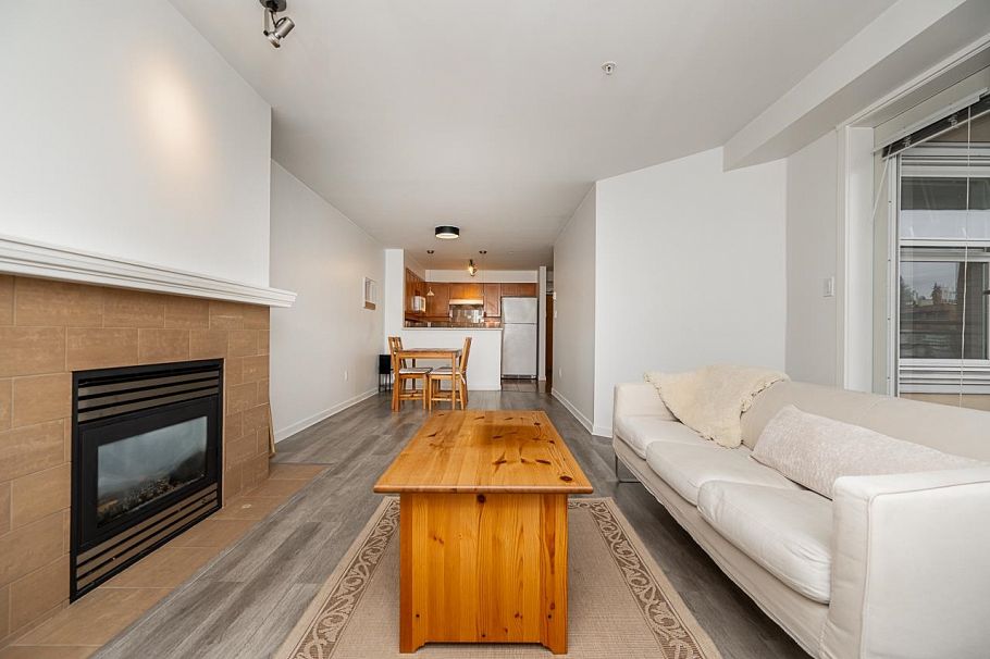 306 3580 W 41st Avenue Vancouver, BC - 3