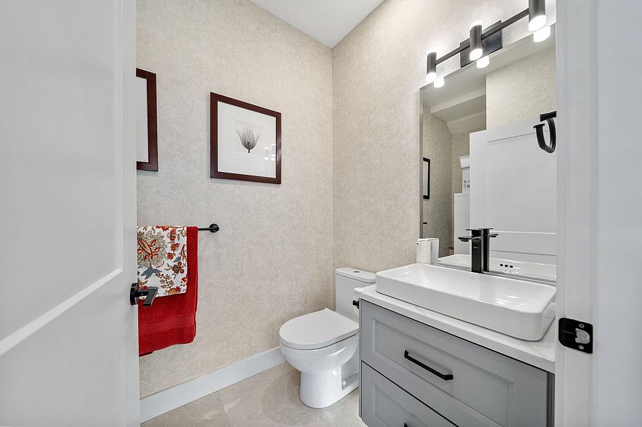 1 2749 E 54th Avenue Vancouver, BC - 10
