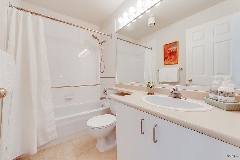 49 650 Roche Point Drive North Vancouver, BC - 20