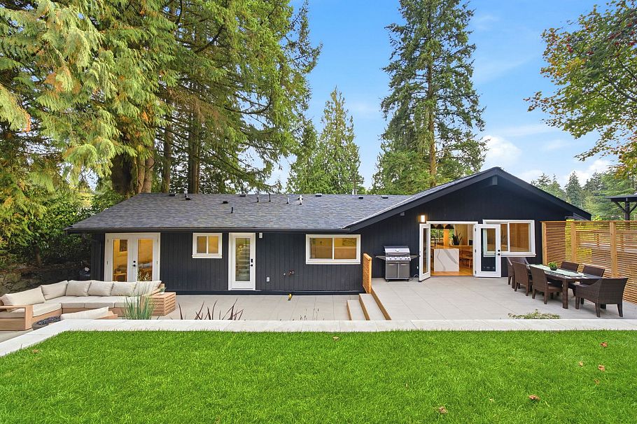 4646 Cove Cliff Road North Vancouver, BC - 23