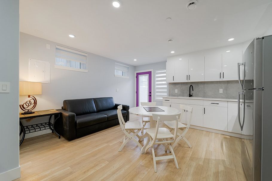 960 Renfrew Street Vancouver, BC - 20