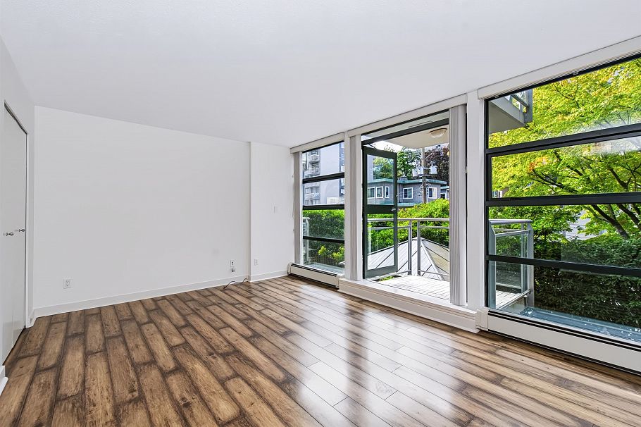 202 1688 Robson Street Vancouver, BC - 10