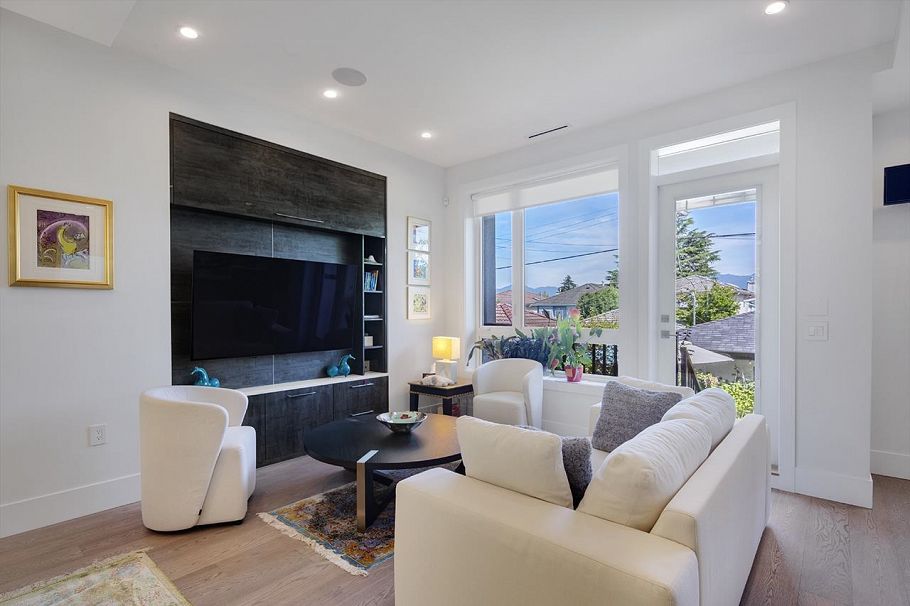 3191 E 21st Avenue Vancouver, BC - 11