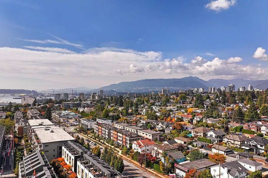 24 632 E 3rd Street North Vancouver, BC - 39