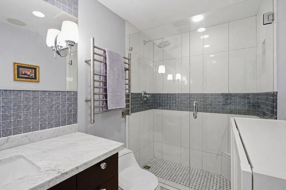 1344 W 7th Avenue Vancouver, BC - 17