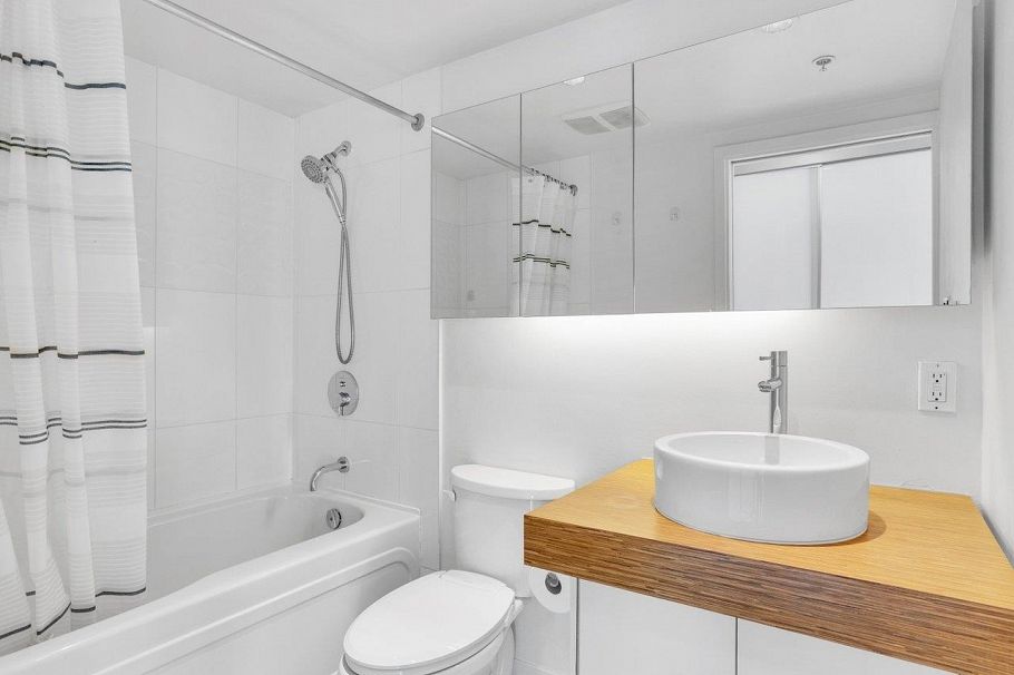 311 168 Powell Street Vancouver, BC - 20