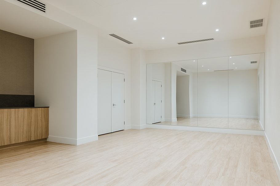 208 2380 Emery Court North Vancouver, BC - 11