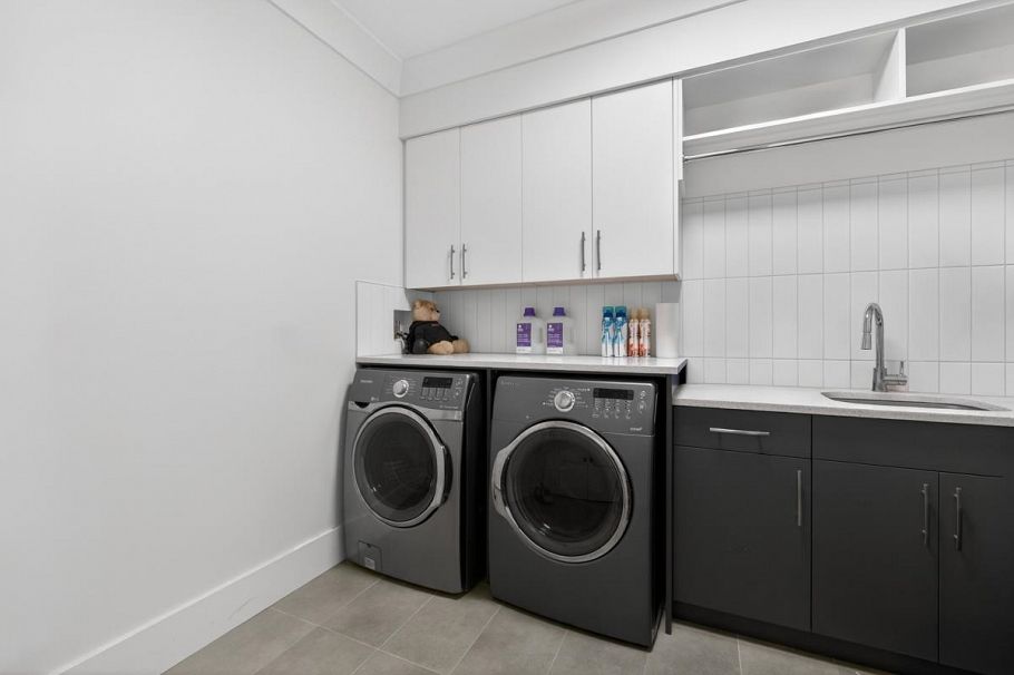 1850 W 36th Avenue Vancouver, BC - 19