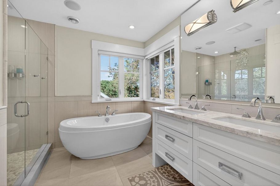 1850 W 36th Avenue Vancouver, BC - 13