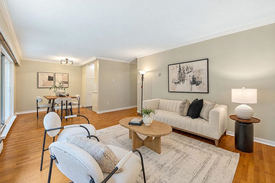 403 555 W 28th Street North Vancouver, BC - 3