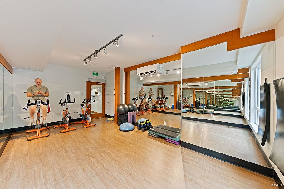 205 733 W 3rd Street North Vancouver, BC - 34