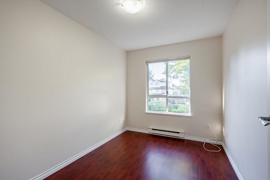 30 4311 Sophia Street Vancouver, BC - 26