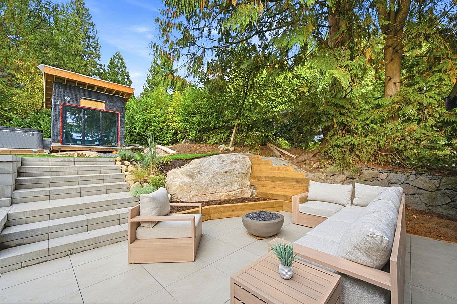 4646 Cove Cliff Road North Vancouver, BC - 27