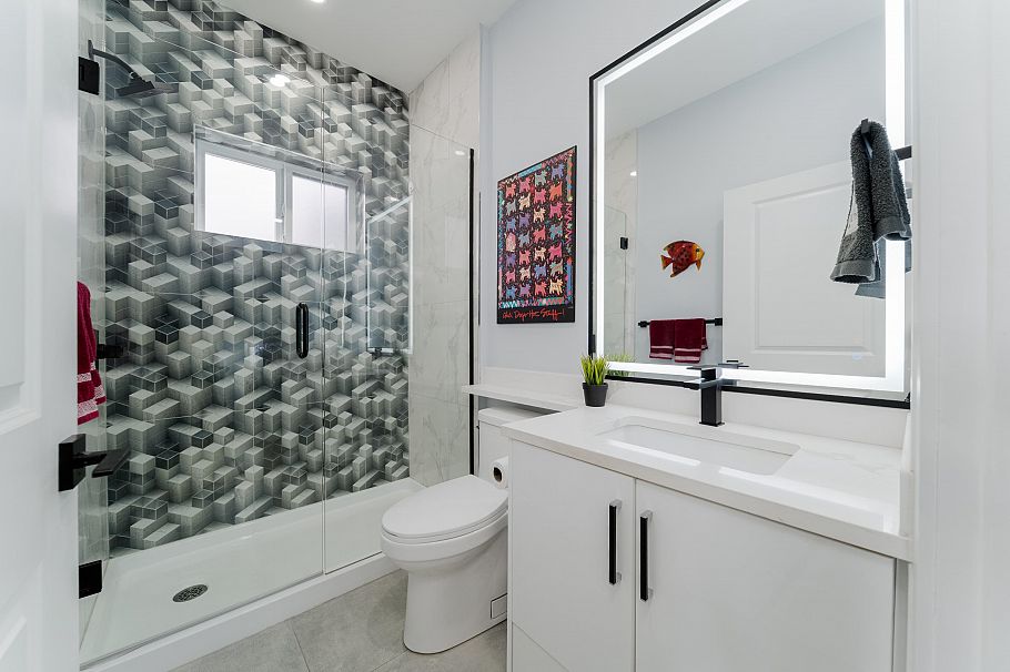 960 Renfrew Street Vancouver, BC - 8