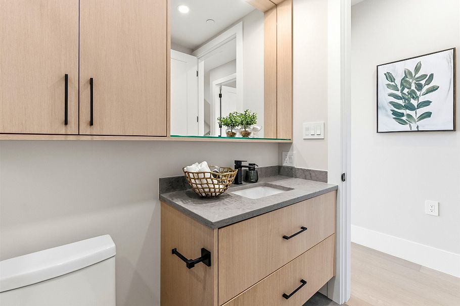 2 1826 E 2nd Avenue Vancouver, BC - 21