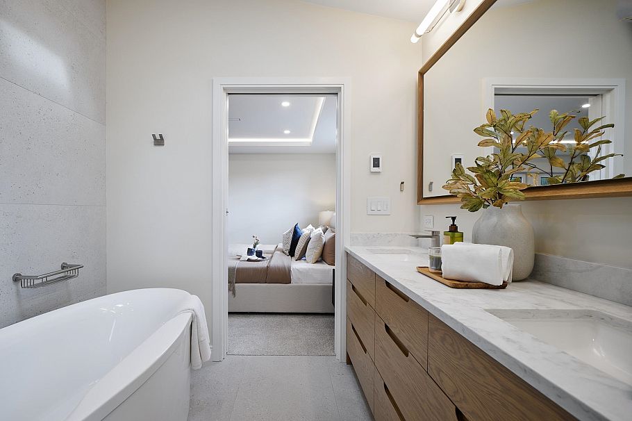 3732 W 1st Avenue Vancouver, BC - 24