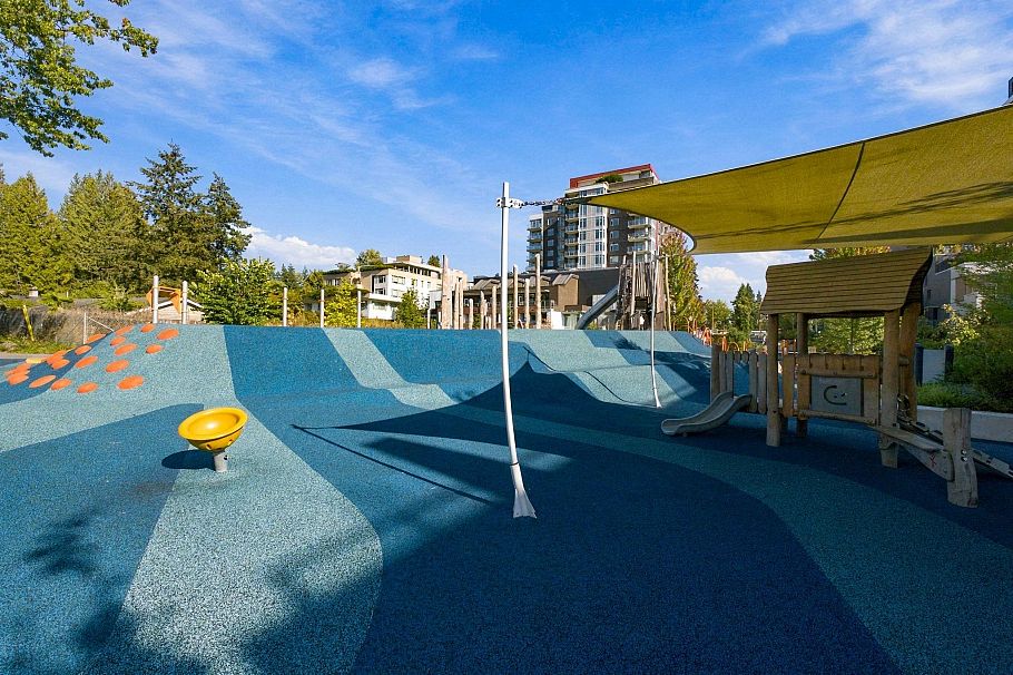 135 2070 Curling Road North Vancouver, BC - 26