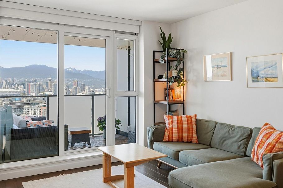 1711 285 E 10 Avenue Vancouver, BC - 7