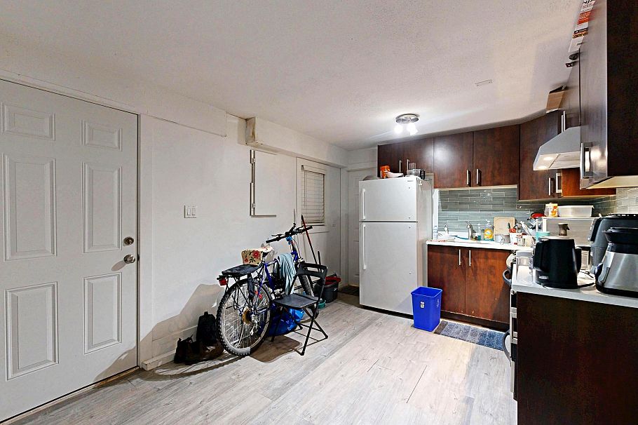 7882 Windsor Street Vancouver, BC - 31