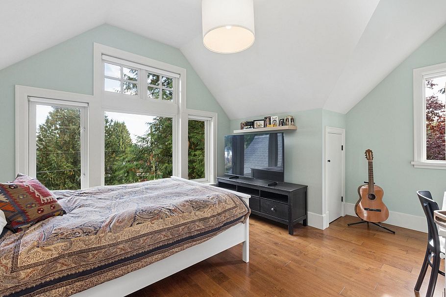 3815 Sunnycrest Drive North Vancouver, BC - 27