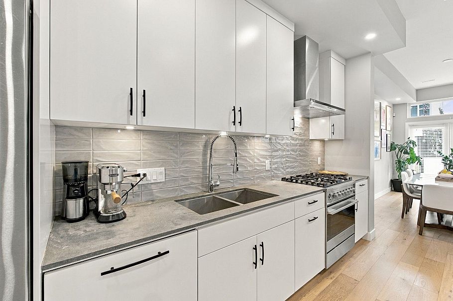 4682 Capilano Road North Vancouver, BC - 12