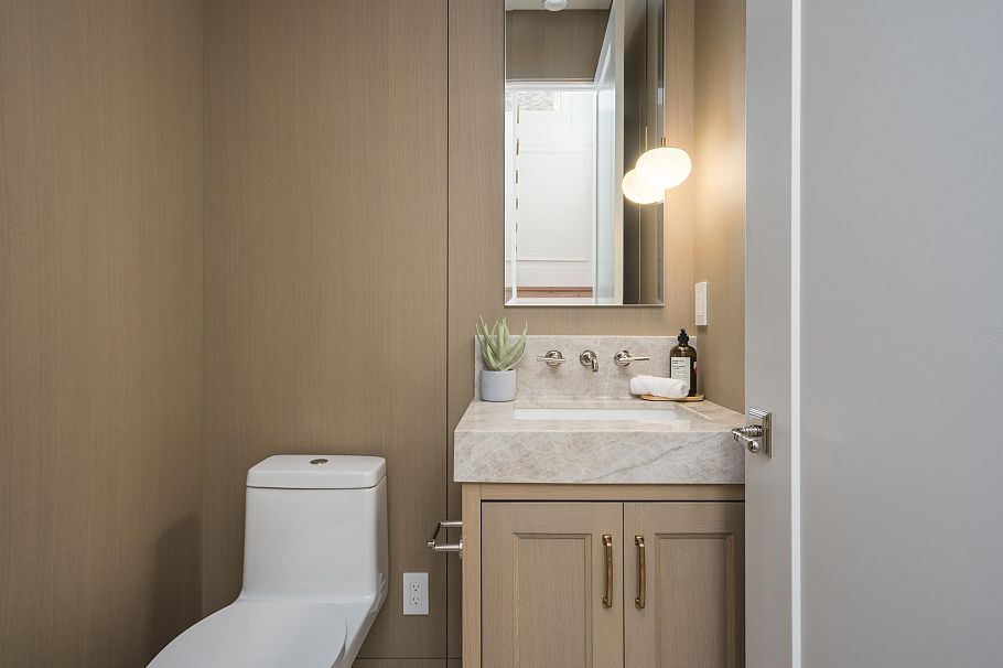 1 2344 W 45th Avenue Vancouver, BC - 17