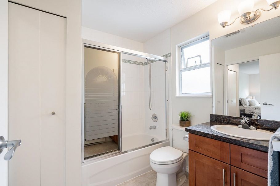 30 4311 Sophia Street Vancouver, BC - 21