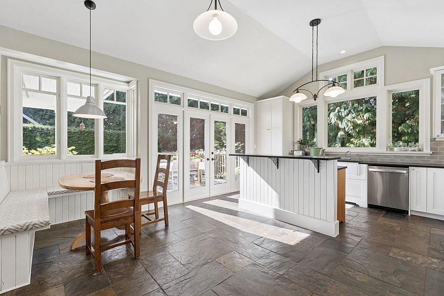 3815 Sunnycrest Drive North Vancouver, BC - 14