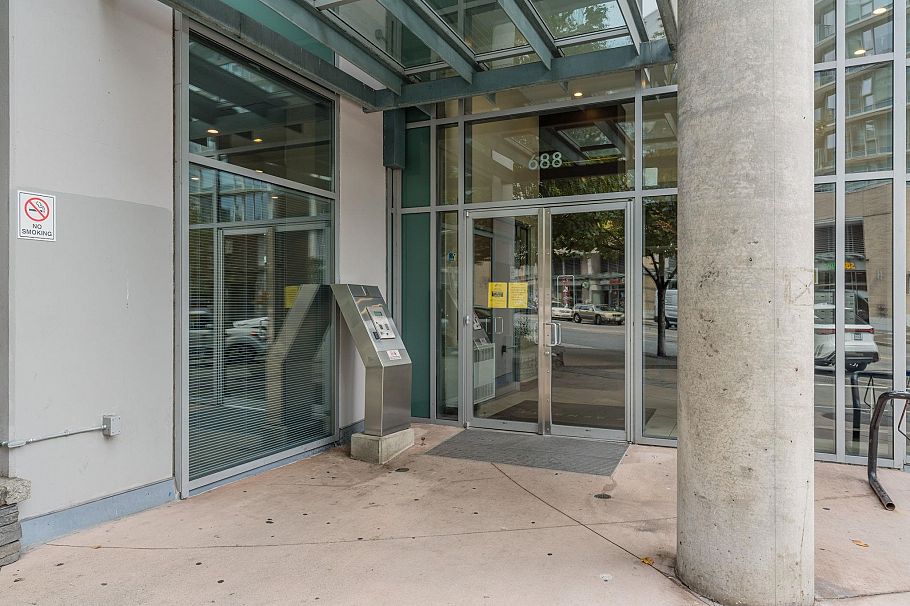 3505 688 Abbott Street Vancouver, BC - 5
