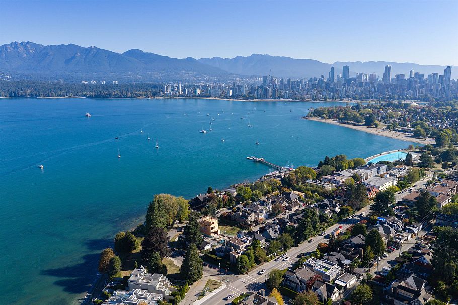2576 Point Grey Road Vancouver, BC - 10