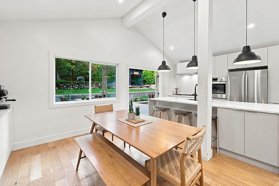 4646 Cove Cliff Road North Vancouver, BC - 11