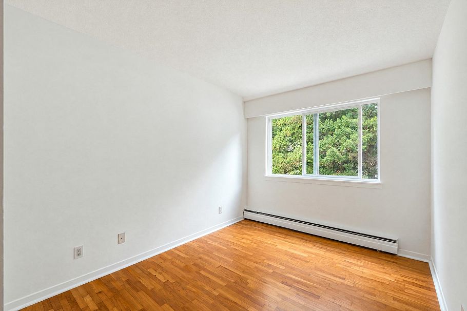403 555 W 28th Street North Vancouver, BC - 15