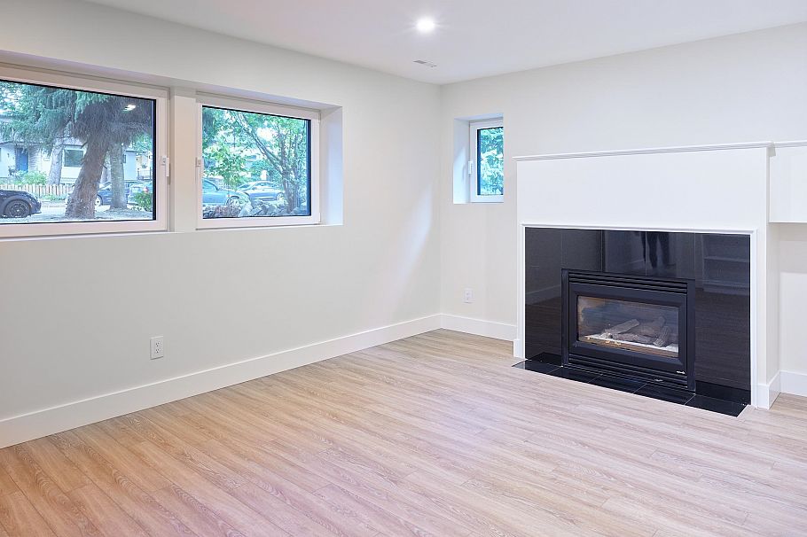 3732 W 1st Avenue Vancouver, BC - 30