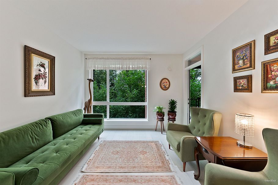 205 733 W 3rd Street North Vancouver, BC - 1