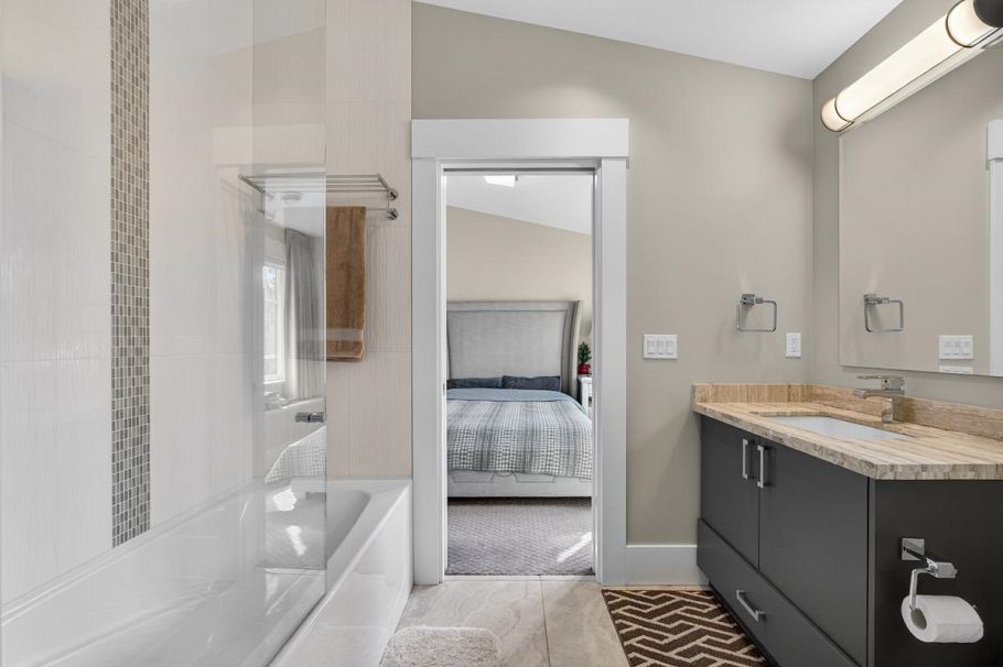 1850 W 36th Avenue Vancouver, BC - 14
