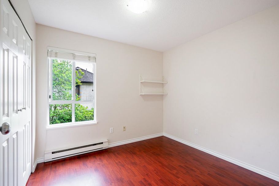 30 4311 Sophia Street Vancouver, BC - 23