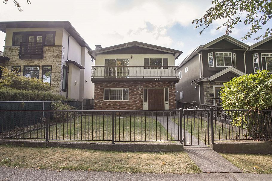 950 E 38th Avenue Vancouver, BC - 1