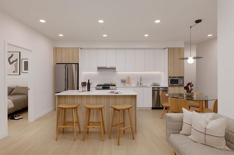 408 2450 Garden Drive Vancouver, BC - 1