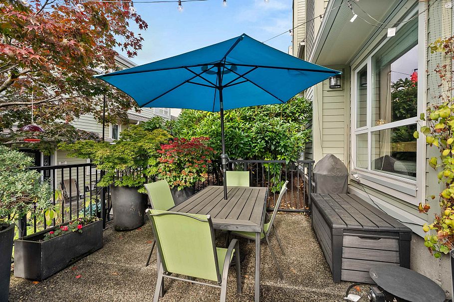 1741 Chesterfield Avenue North Vancouver, BC - 25