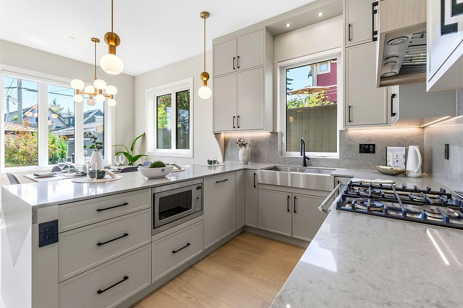 2 1826 E 2nd Avenue Vancouver, BC - 11