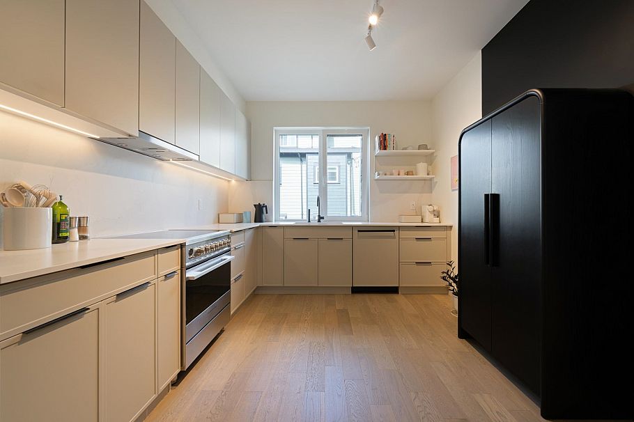 24 632 E 3rd Street North Vancouver, BC - 17