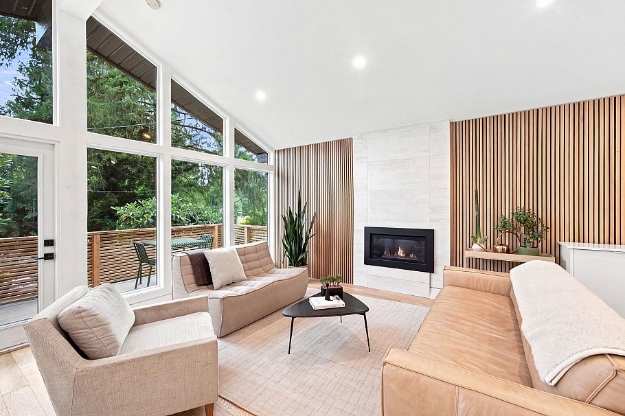 4646 Cove Cliff Road North Vancouver, BC - 2