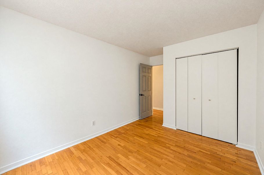 403 555 W 28th Street North Vancouver, BC - 16