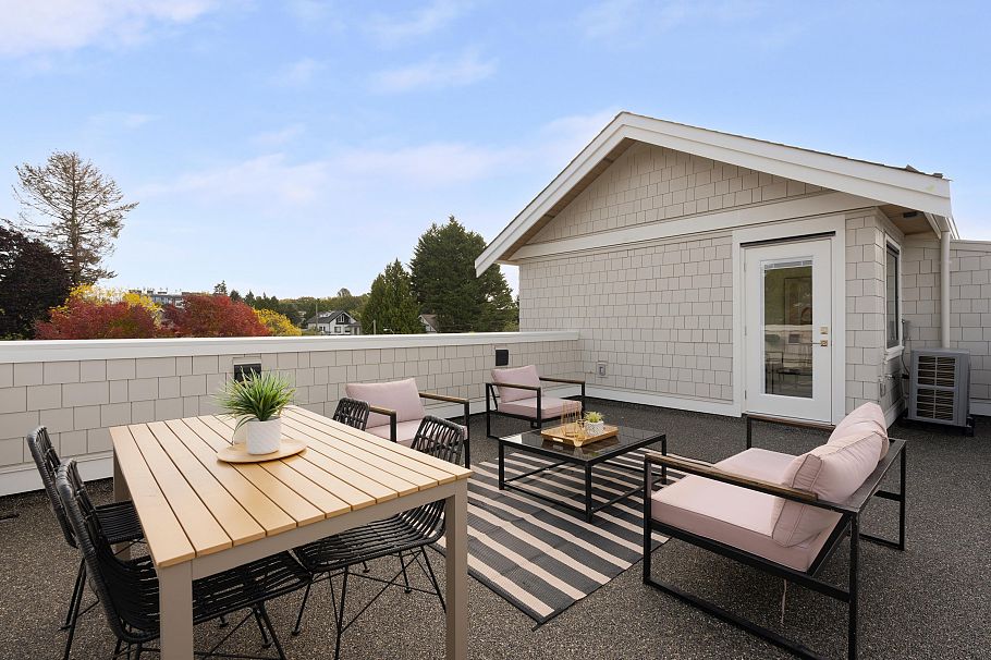 1 2344 W 45th Avenue Vancouver, BC - 38