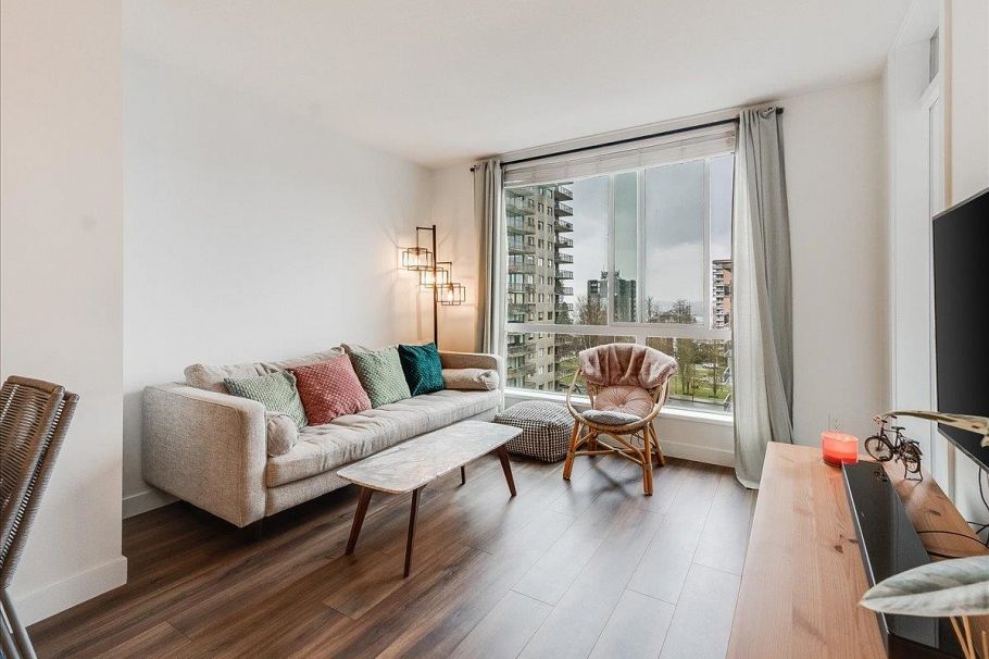 406 108 E 8th Street North Vancouver, BC - 4