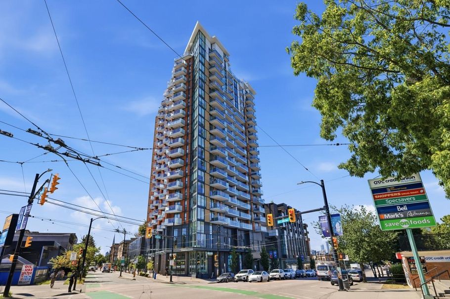 1711 285 E 10 Avenue Vancouver, BC - 3