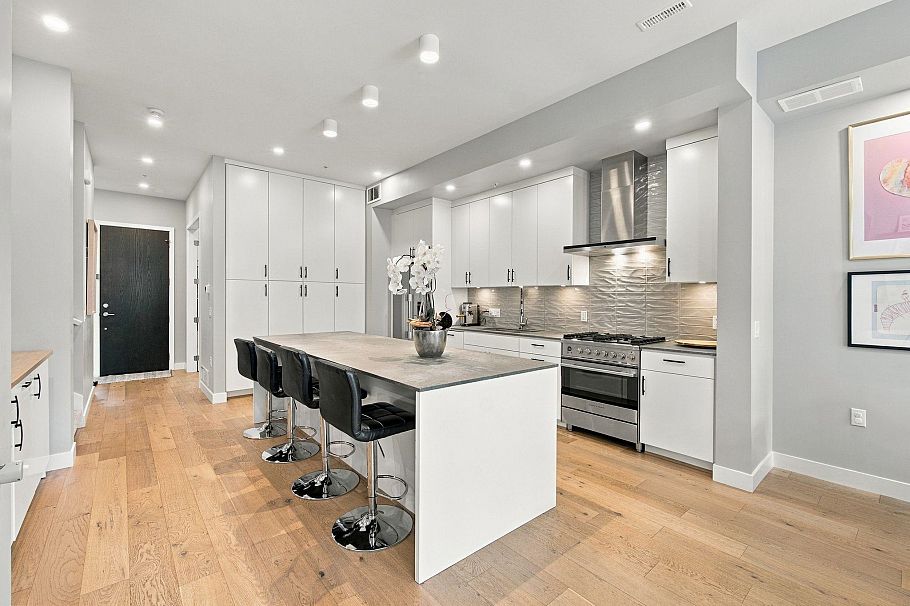 4682 Capilano Road North Vancouver, BC - 9