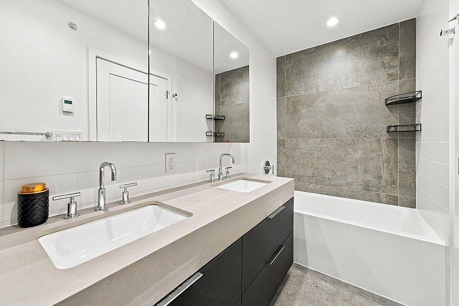 135 2070 Curling Road North Vancouver, BC - 17